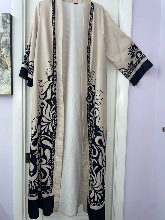 Other - Beige and Black Printed Kimono Duster